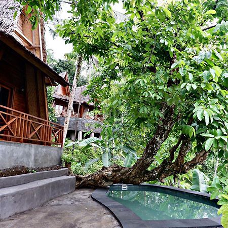 Aum Resort Pulukan Luaran gambar