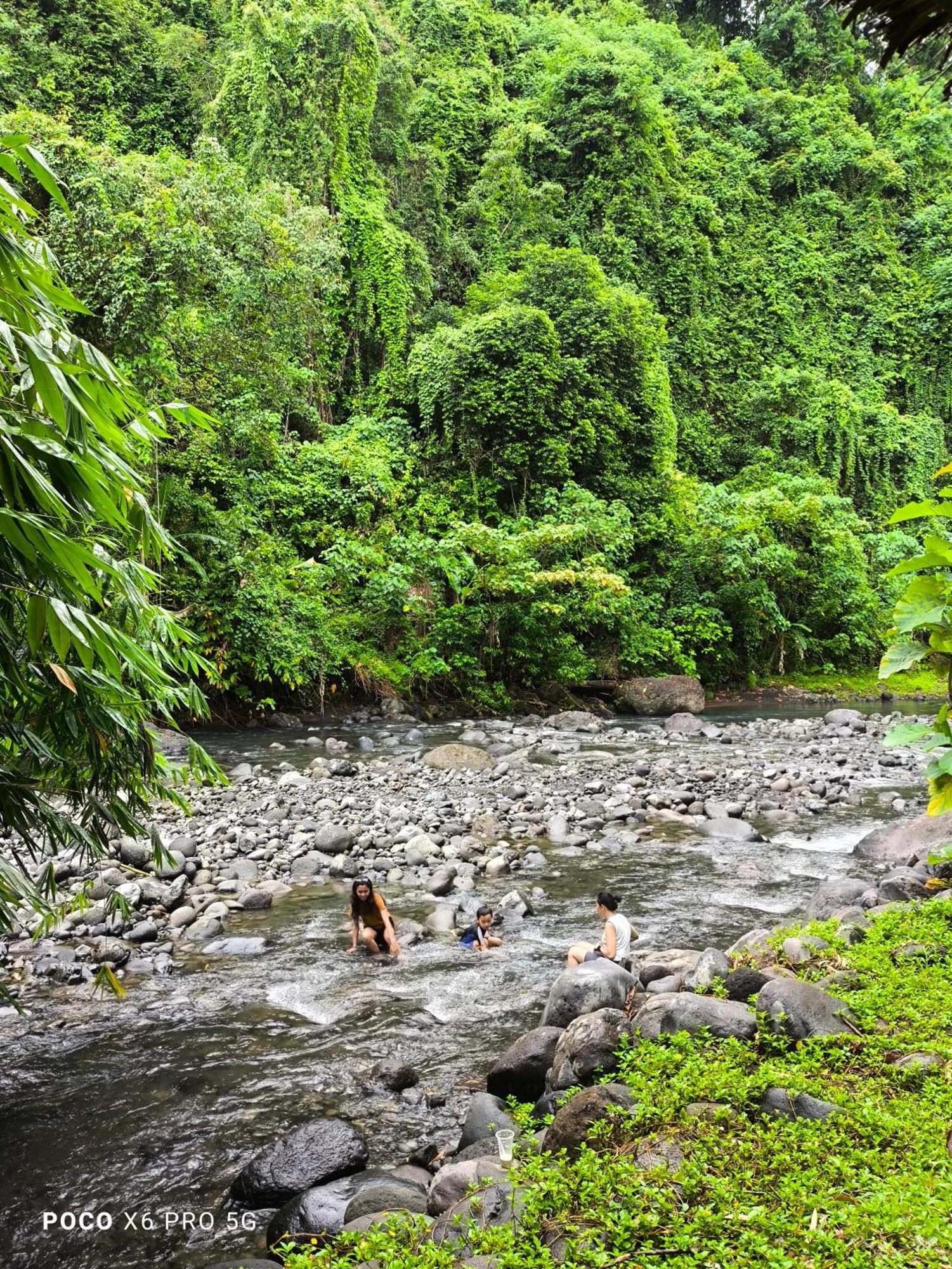 Aum Resort Pulukan Luaran gambar