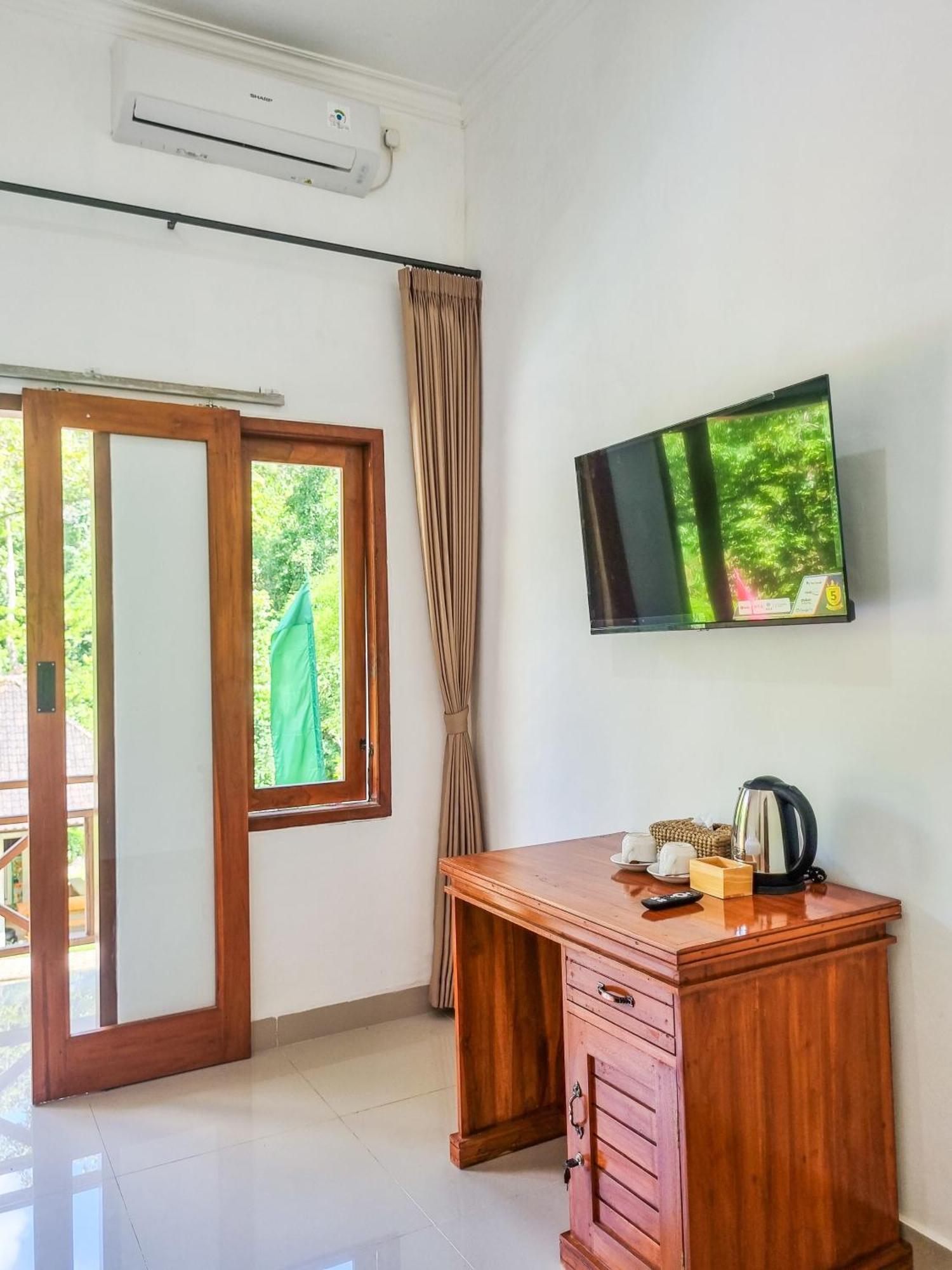 Aum Resort Pulukan Luaran gambar