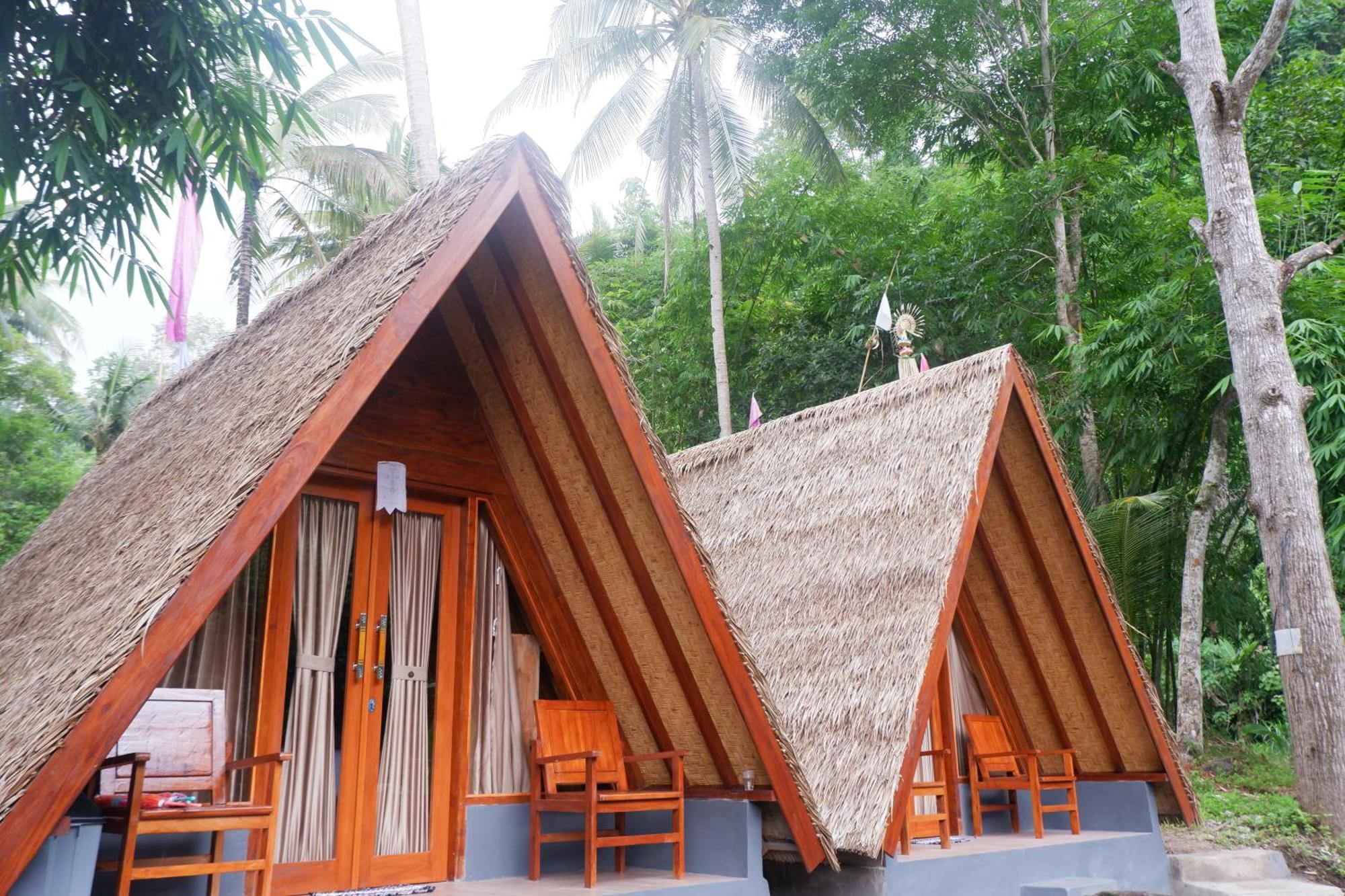 Aum Resort Pulukan Luaran gambar