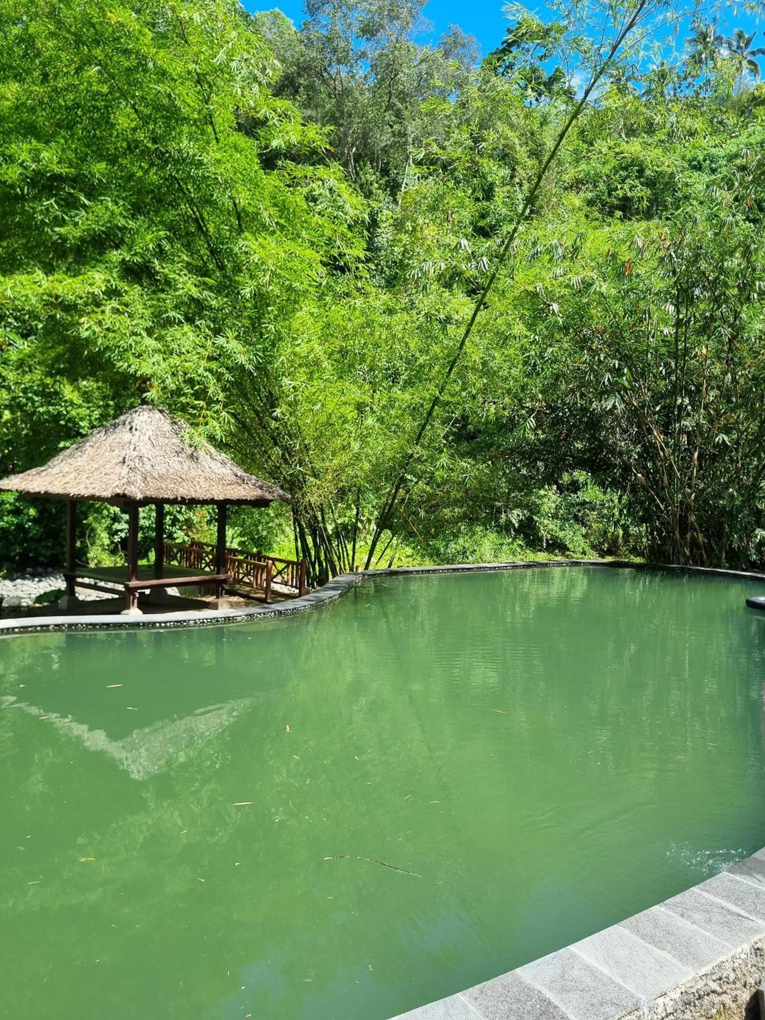Aum Resort Pulukan Luaran gambar
